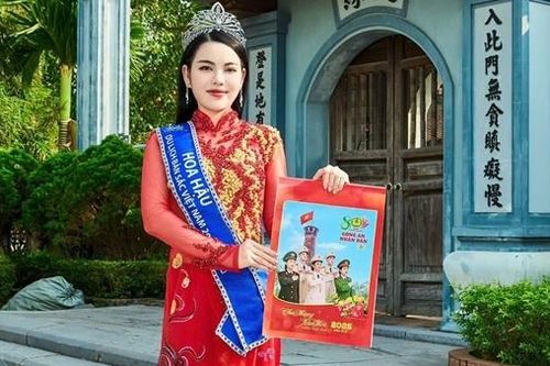 Hoa hậu Du lịch Bản sắc Việt Nam 2024 rạng ngời trong bộ ảnh lịch của Nhà xuất bản CAND