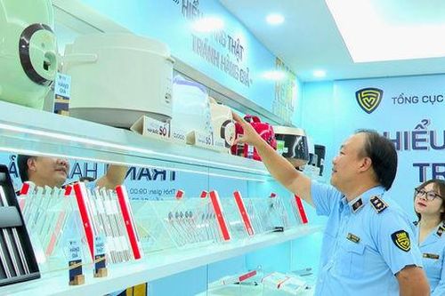 Mở cửa Phòng trưng bày 'Hiểu hàng thật - Tránh hàng giả'