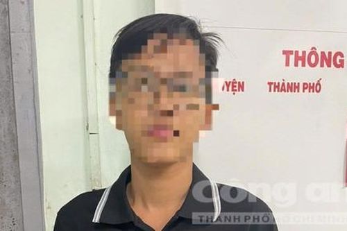 Công an làm việc với thanh niên đạp người đi xe máy chở hàng ngã xuống đường