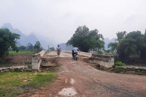 Người dân An Phú mòn mỏi chờ thông cầu!