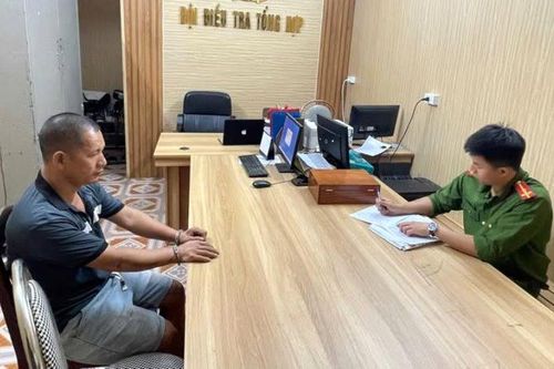 Uống rượu say, gã đàn ông đến Ngày hội đại đoàn kết toàn dân tộc phá đám