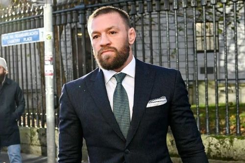 McGregor thua kiện tấn công tình dục