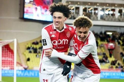 Monaco, PSG so kè quyết liệt