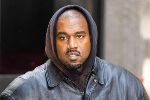 Kanye West bị kiện vì bạo lực tình dục người mẫu