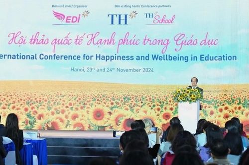 Bộ trưởng Giáo dục và Đào tạo nêu 10 yếu tố hình thành trạng thái hạnh phúc cho người học