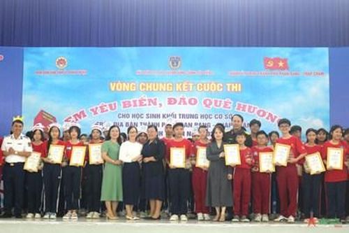Hải đoàn 32 tổ chức Cuộc thi 'Em yêu biển, đảo quê hương' tại Ninh Thuận