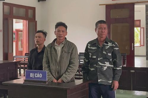 Xộ khám vì tàng trữ súng, đạn