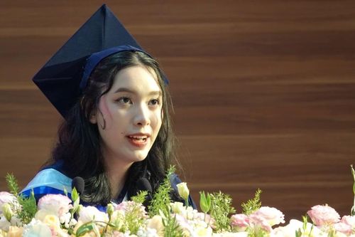 Nữ 'thủ khoa kép' của Trường Đại học Quốc tế