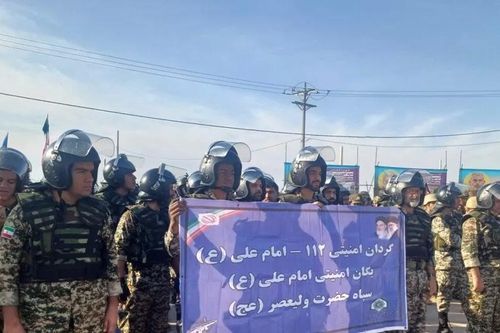 Iran tập trận quy mô lớn, huy động hơn 60.000 quân tình nguyện, trưng bày vũ khí hiện đại