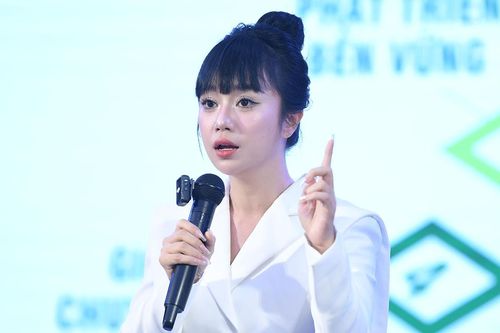 Từ cô gái bán thịt chua trở thành tác giả truyền cảm hứng viết sách