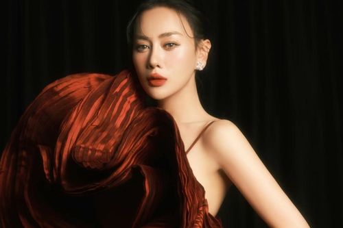 MC Mai Ngọc VTV nhiều tâm sự, diễn viên Phương Oanh lên đồ sexy