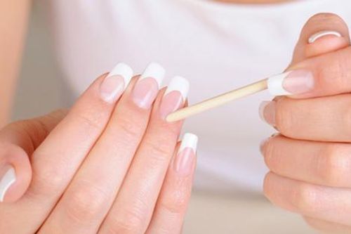 'Tips' dưỡng móng tay chắc khỏe sau những lần miệt mài làm nail