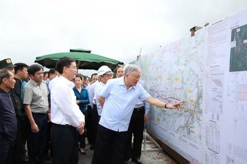 Phó Thủ tướng Nguyễn Hòa Bình kiểm tra tiến độ Dự án cao tốc Khánh Hòa-Buôn Ma Thuột