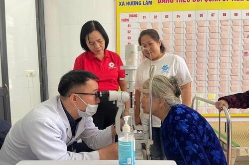 Siberian Wellness tổ chức khám sức khỏe miễn phí và truyền thông nâng cao sức khỏe tại Hà Tĩnh