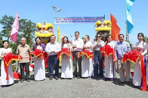 Xã Bình Thạnh khánh thành cầu Tám Ân