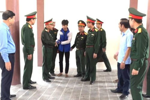 Tổng cục Chính trị Quân đội nhân dân Việt Nam thăm, kiểm tra tiến độ dự án tái thiết khu dân cư thôn Làng Nủ