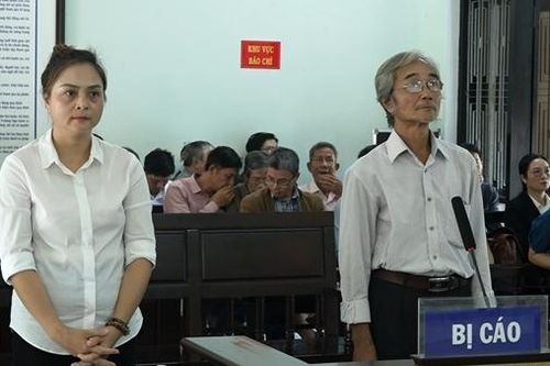 Tham ô tài sản, hai cựu cán bộ Sở Tài nguyên và Môi trường lĩnh án tù