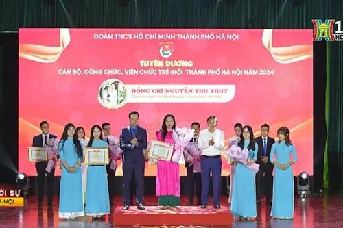 Tuyên dương 24 cán bộ công chức, viên chức trẻ xuất sắc