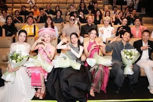 Quảng bá văn hóa Việt Nam qua show 'Biệt đội siêu sao'