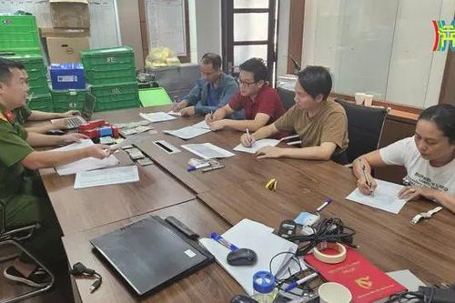 Phá đường dây nhập lậu, tiêu thụ hàng nghìn tấn 'khí cười'