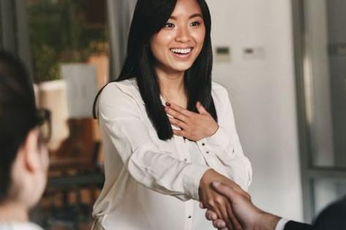 8 quy tắc nơi công sở người EQ cao thường áp dụng khiến sự nghiệp lên như diều gặp gió
