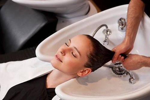Mẹo nhỏ giúp tóc khỏe đẹp trong mùa đông