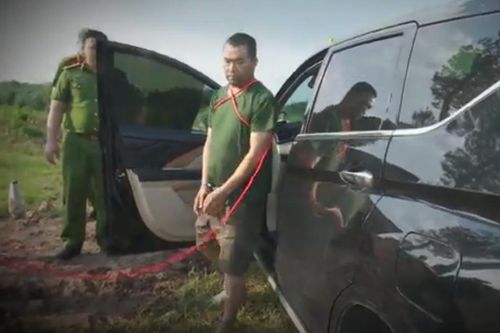 Xuyên bão Yagi truy tìm kẻ sát nhân giấu mặt