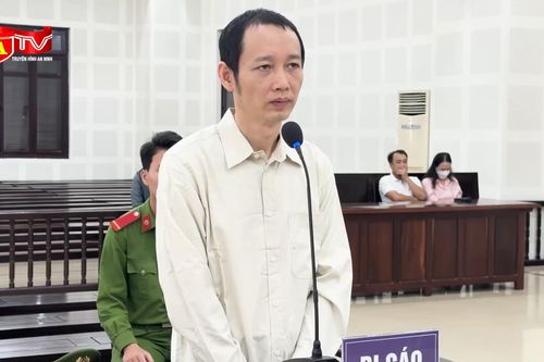 Phó Giám đốc 'biển thủ' 2 tỷ đồng của công ty để đánh bạc online