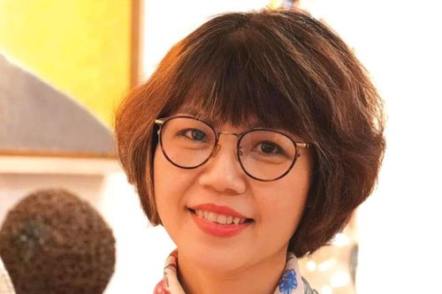 Nhà văn Đỗ Bích Thúy ra mắt tập truyện ngắn 'Hoa xuân trong gió xuân'