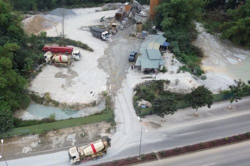 Cao Bằng: Phớt lờ chỉ đạo cưỡng chế, trạm bê tông trái phép ngang nhiên hoạt động