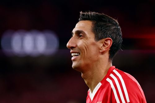 Di Maria rực sáng với hat-trick trong 16 phút