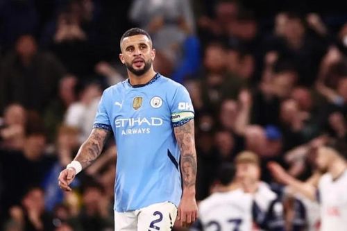 CĐV Man City phẫn nộ với Walker