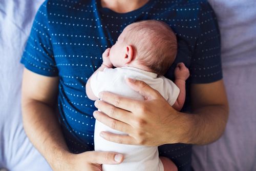 Những yếu tố gây dị tật thai nhi cha mẹ cần lưu ý