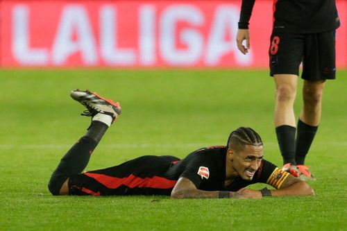 Sai lầm của Flick khiến Barcelona trả giá