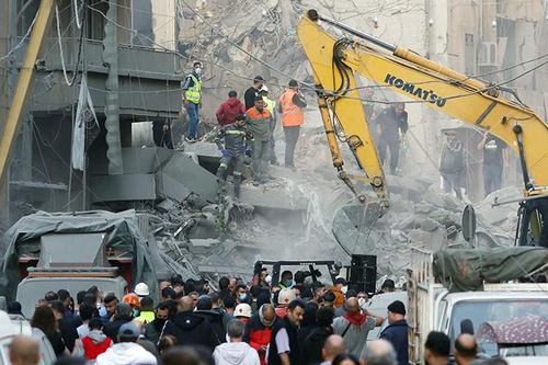 Quân đội Israel tiếp tục oanh kích vào Liban và Dải Gaza