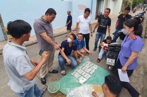 Khởi tố các đối tượng mua bán, tàng trữ trái phép chất ma túy ở Đắk Lắk