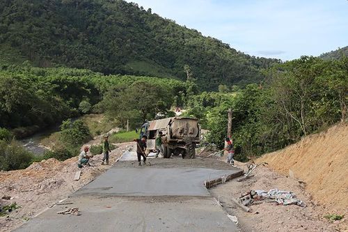 Chăm lo đời sống đồng bào dân tộc thiểu số và miền núi