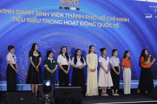 Vinh danh 10 sinh viên TP. HCM tiêu biểu trong hoạt động quốc tế