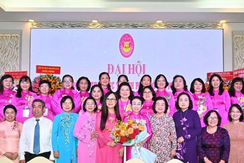 Hội Nữ trí thức TPHCM - Nét đẹp rạng ngời của phụ nữ thành phố
