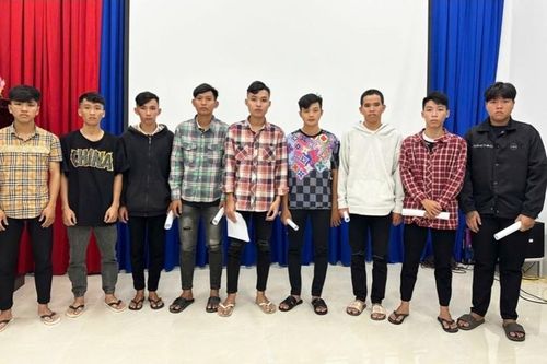 Khởi tố 17 đối tượng dùng hung khí gây thương tích cho một thanh niên