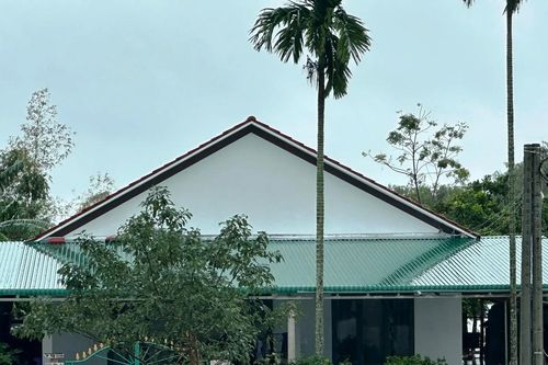 Nước lũ dâng cao, hàng chục nhà dân ở Quảng Ngãi bị ngập sâu