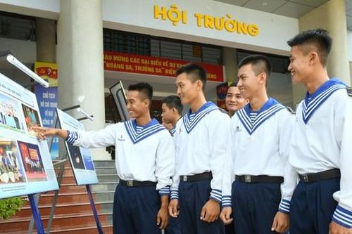 Giới thiệu nhiều tài liệu, bản đồ khẳng định chủ quyền Hoàng Sa, Trường Sa của Việt Nam