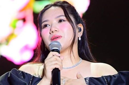 Việt Anh giờ đã có Thùy Chi, Phượng Vũ