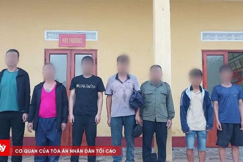 Bắt giữ nhóm đối tượng đưa đón người xuất, nhập cảnh trái phép