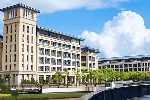 24 tân sinh viên một trường làm giả kết quả tốt nghiệp để vào đại học