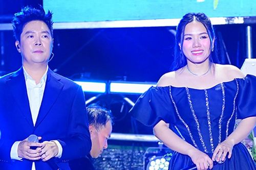 Lê Hiếu - Thùy Chi song ca ngọt ngào, xúc động mừng nhạc sĩ Việt Anh trở lại