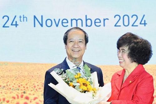 Anh hùng Lao động Thái Hương: Giáo dục bằng trái tim người mẹ