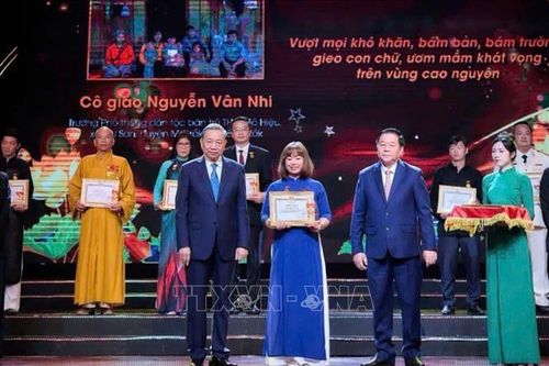 Học và làm theo Bác: Khát vọng cống hiến từ vùng đất khó M'Drắk