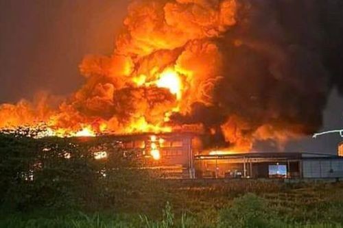 Hải Phòng: Cháy lớn tại khu công nghiệp Tràng Duệ trong đêm