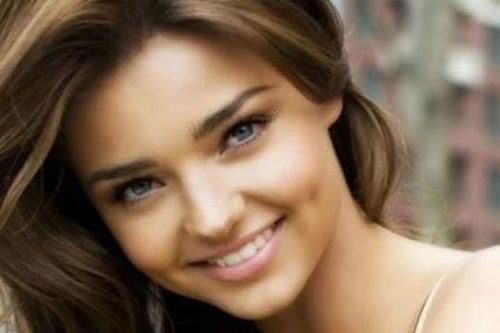 Người xưa nói: 'Con gái có lúm đồng tiền kiếp trước, kiếp này rơi nước mắt' có ý nghĩa gì?